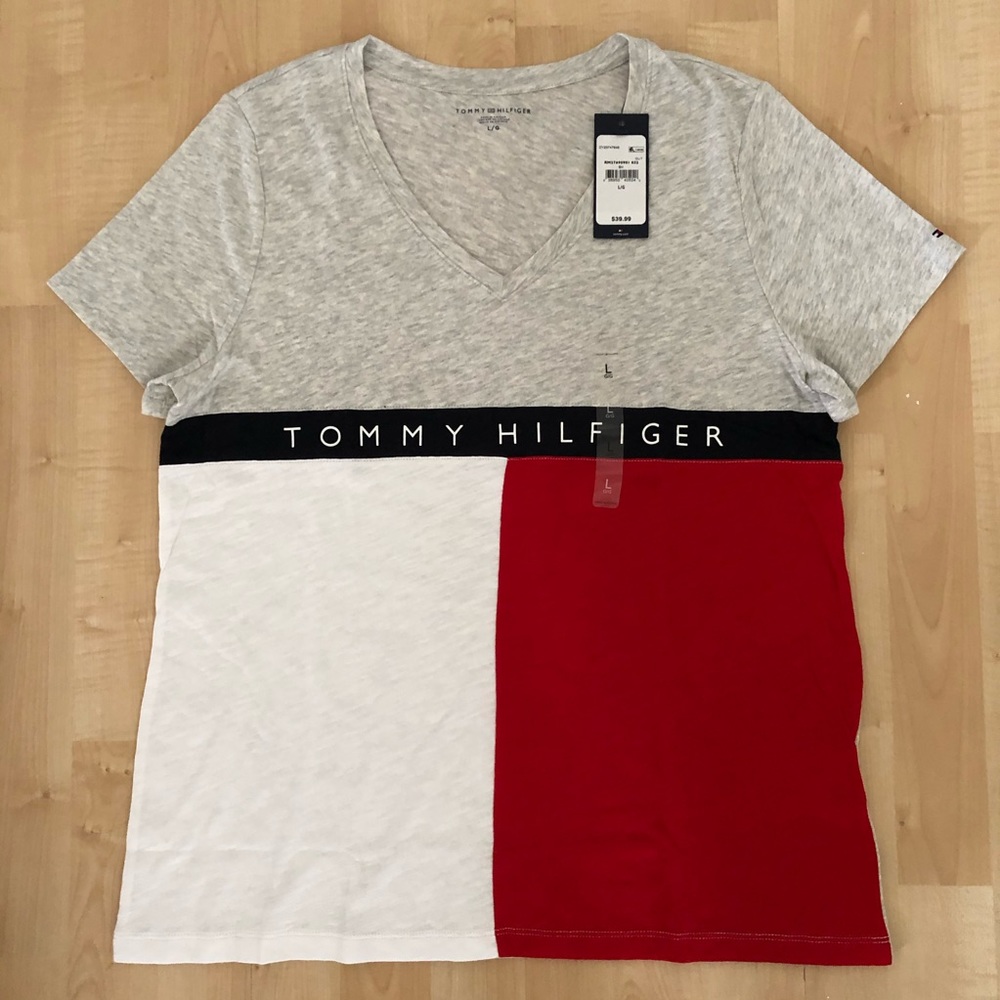Hilfiger women’s tee shirt V neck - Picture 1 of 5